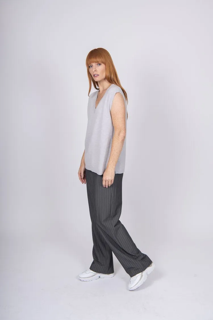 BRIDGE & LORD - V-Neck Vest - Silver