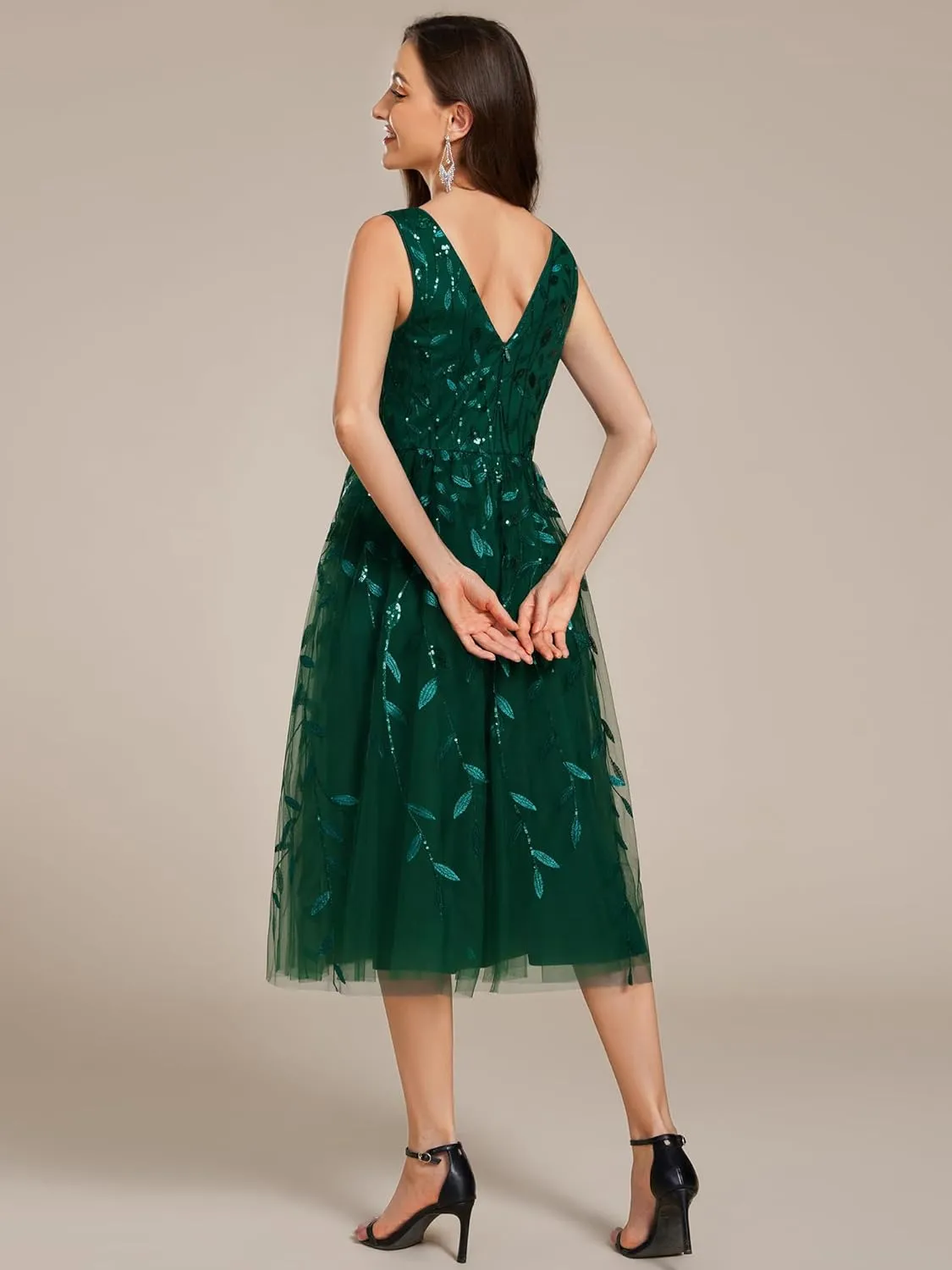 Ever-Pretty Women's A Line V Neck Open Back Sleeveless Ruched Sequin Knee Length Formal Dress 02106