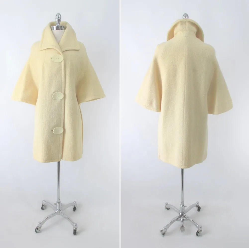 Vintage 60's Cream Big Button Bell Sleeve Mod Coat / Jacket M